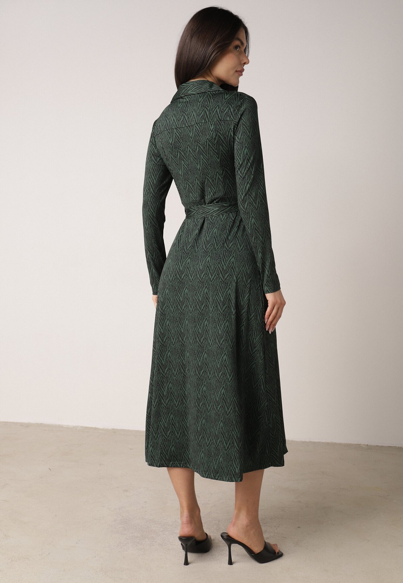 by swan Rochie Cămașă Cloche Verde închis cu cordon Cheresin