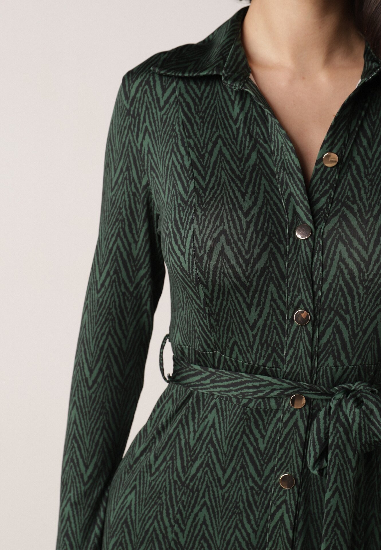 by swan Rochie Cămașă Cloche Verde închis cu cordon Cheresin