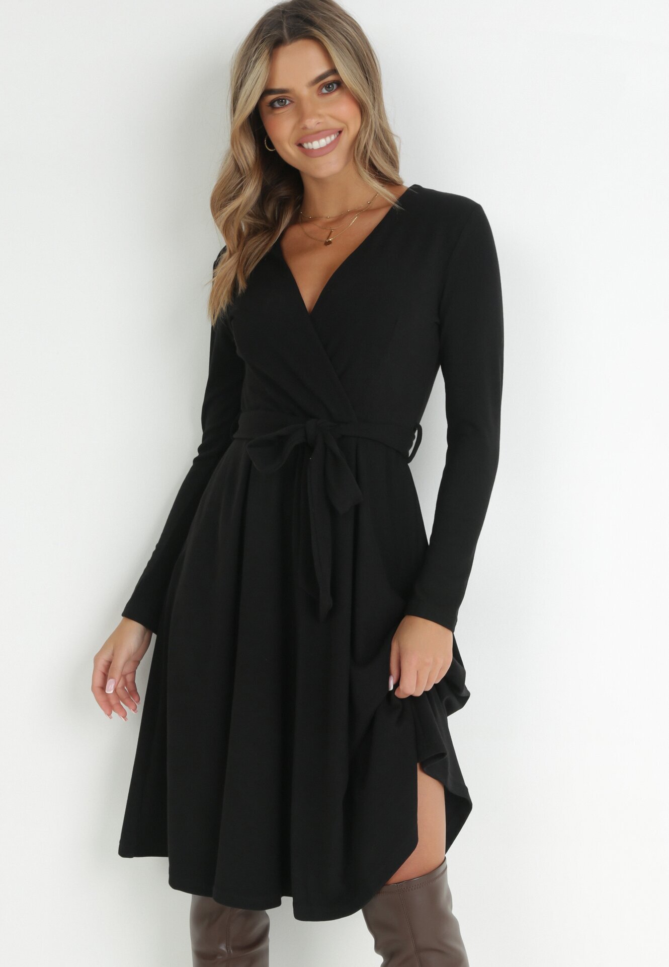 by swan Rochie Neagră Therinore