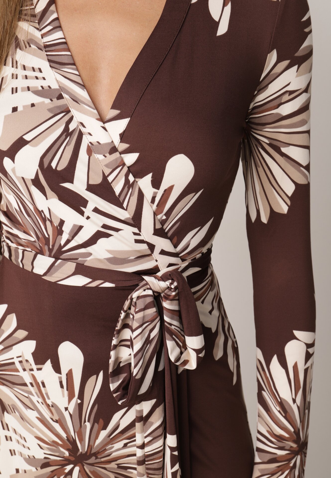 by swan Rochie petrecută din vâscoză cu imprimeu floral Guinesa Maro