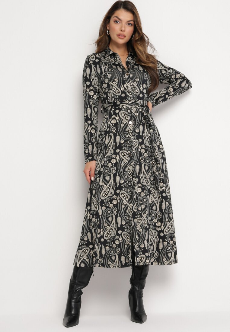 by swan Rochie tip cămașă maxi neagră cu cordon legat și model Paisley Biurtte