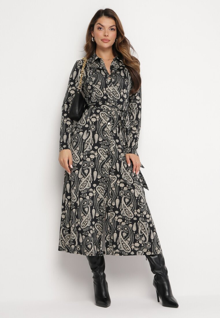 by swan Rochie tip cămașă maxi neagră cu cordon legat și model Paisley Biurtte
