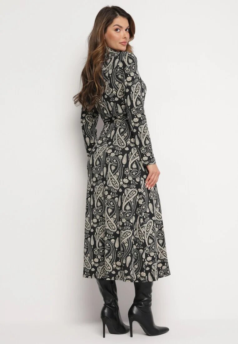by swan Rochie tip cămașă maxi neagră cu cordon legat și model Paisley Biurtte