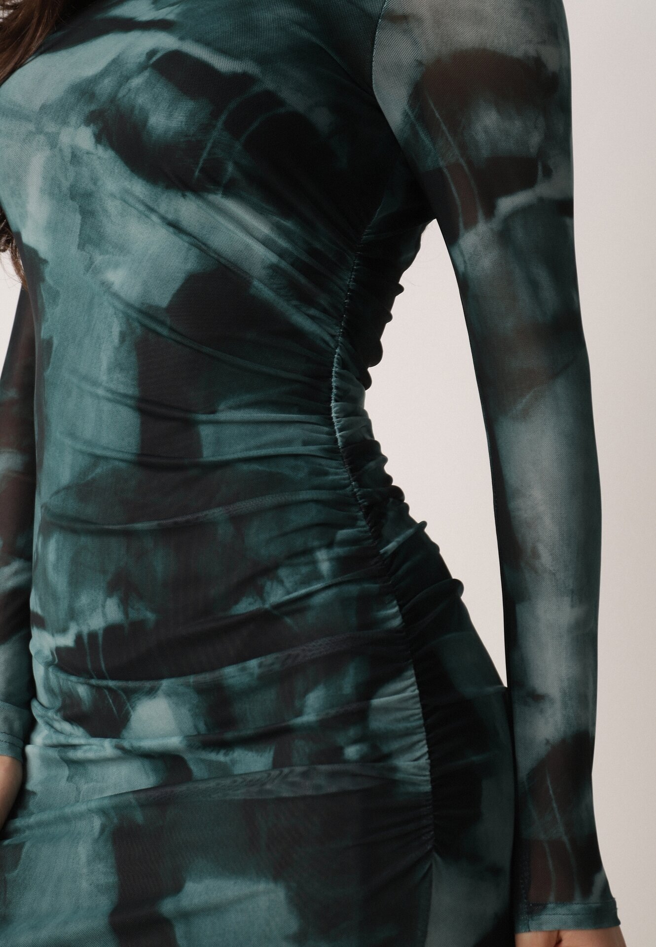 by swan Rochie Verde din Plasa Maxi cu Drapaj și Despicătură Valpuri