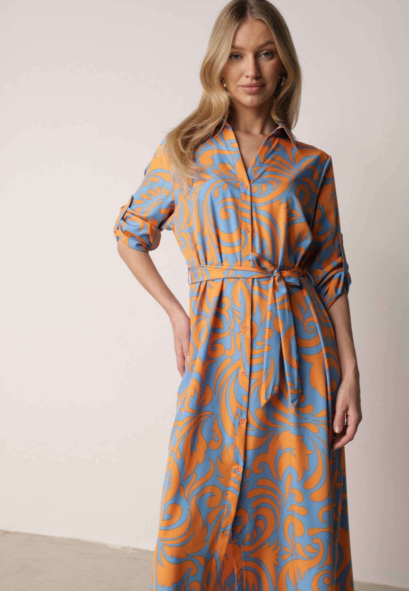 cflo Rochie Maxi tip cămașă Albastru-Portocaliu cu centură din material textil cu modele abstracte Terins