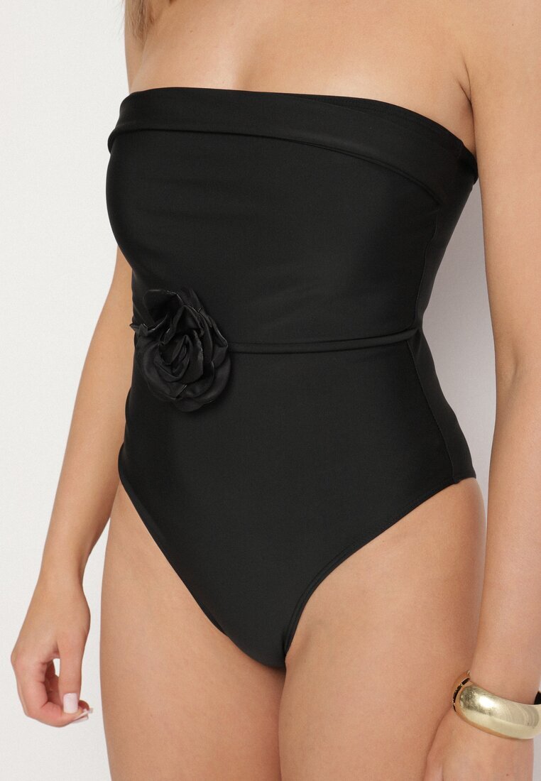  Costum de baie dintr-o bucată negru cu Choker floral și curea decorativă Irisandra