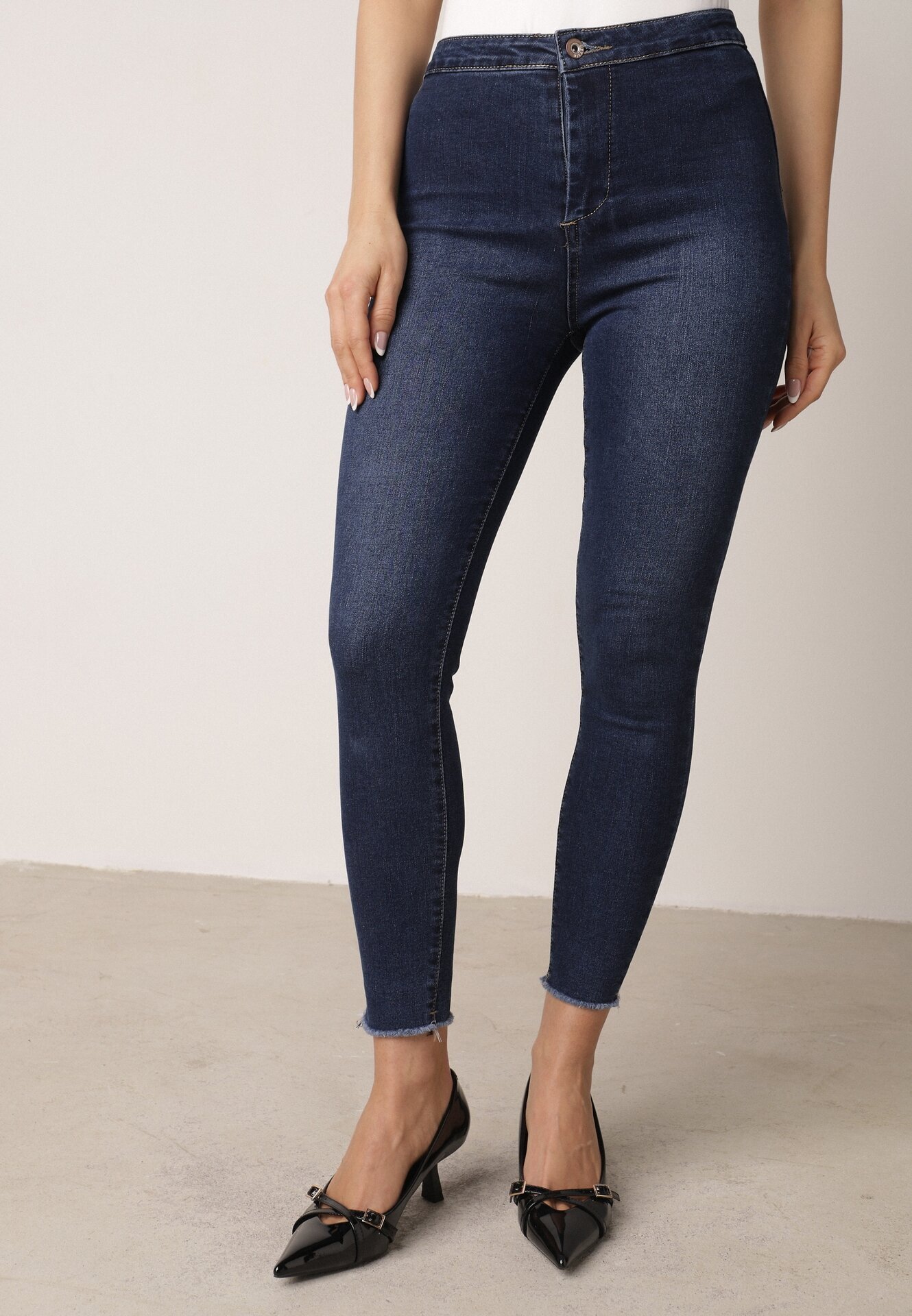 daysie Blugi Bleumarin Skinny cu Tivuri Franjurate Velesta
