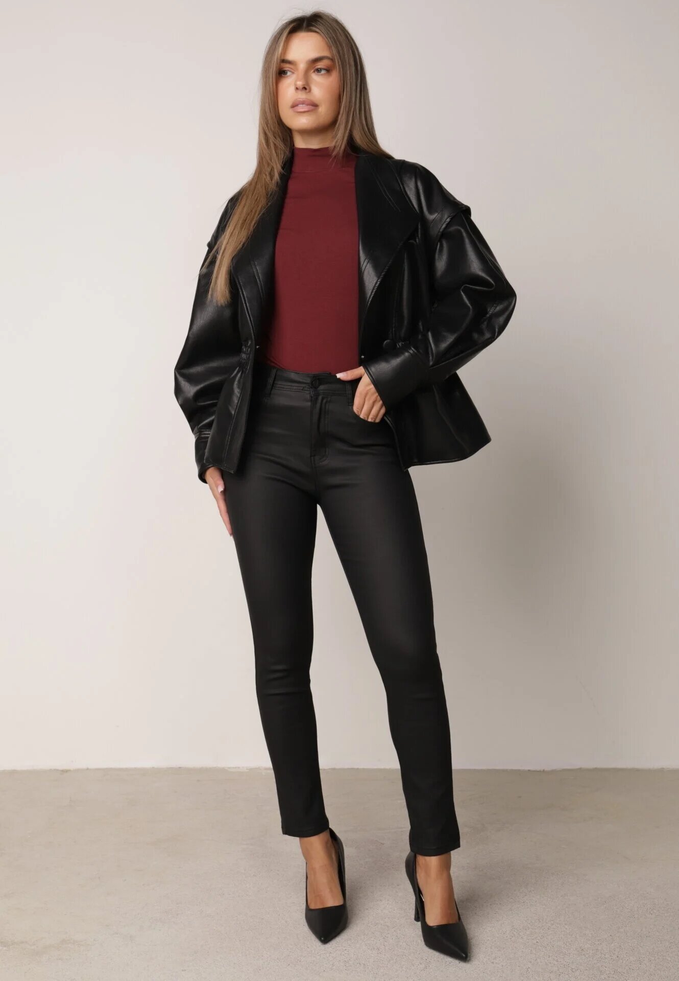 daysie Blugi modelatori skinny cerati cu finisaj mat push-up Varellia Negri