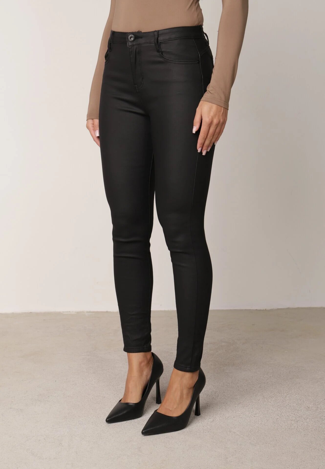 daysie Blugi Slim fit din material cerat Sarellia Negri