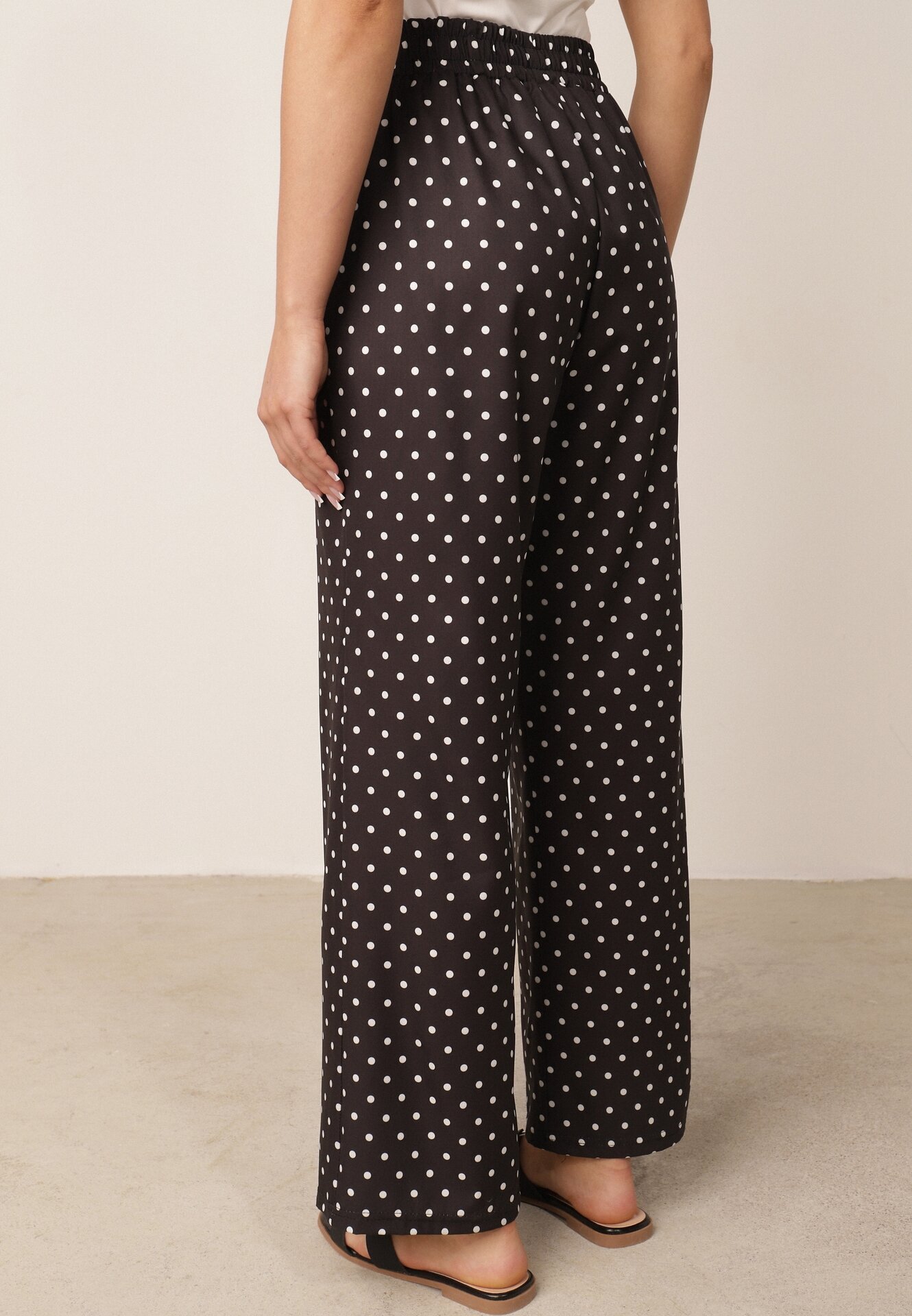 daysie Pantaloni Casual cu buline largi cu talie înaltă Soleano Negri