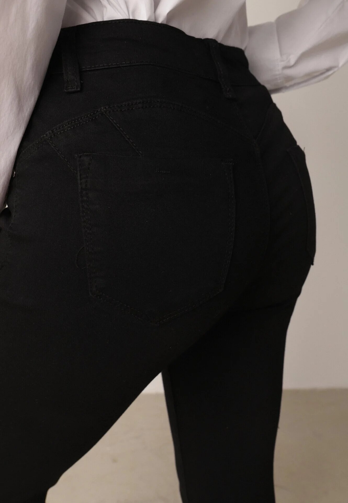 daysie Pantaloni Negri croială skinny cu talie normală Mendria