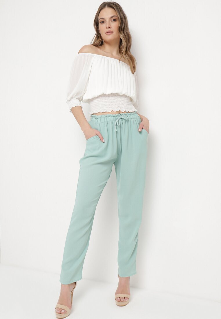 dbt fashion Pantaloni verde deschis cu croi lejer cu elastic în talie Brisaela