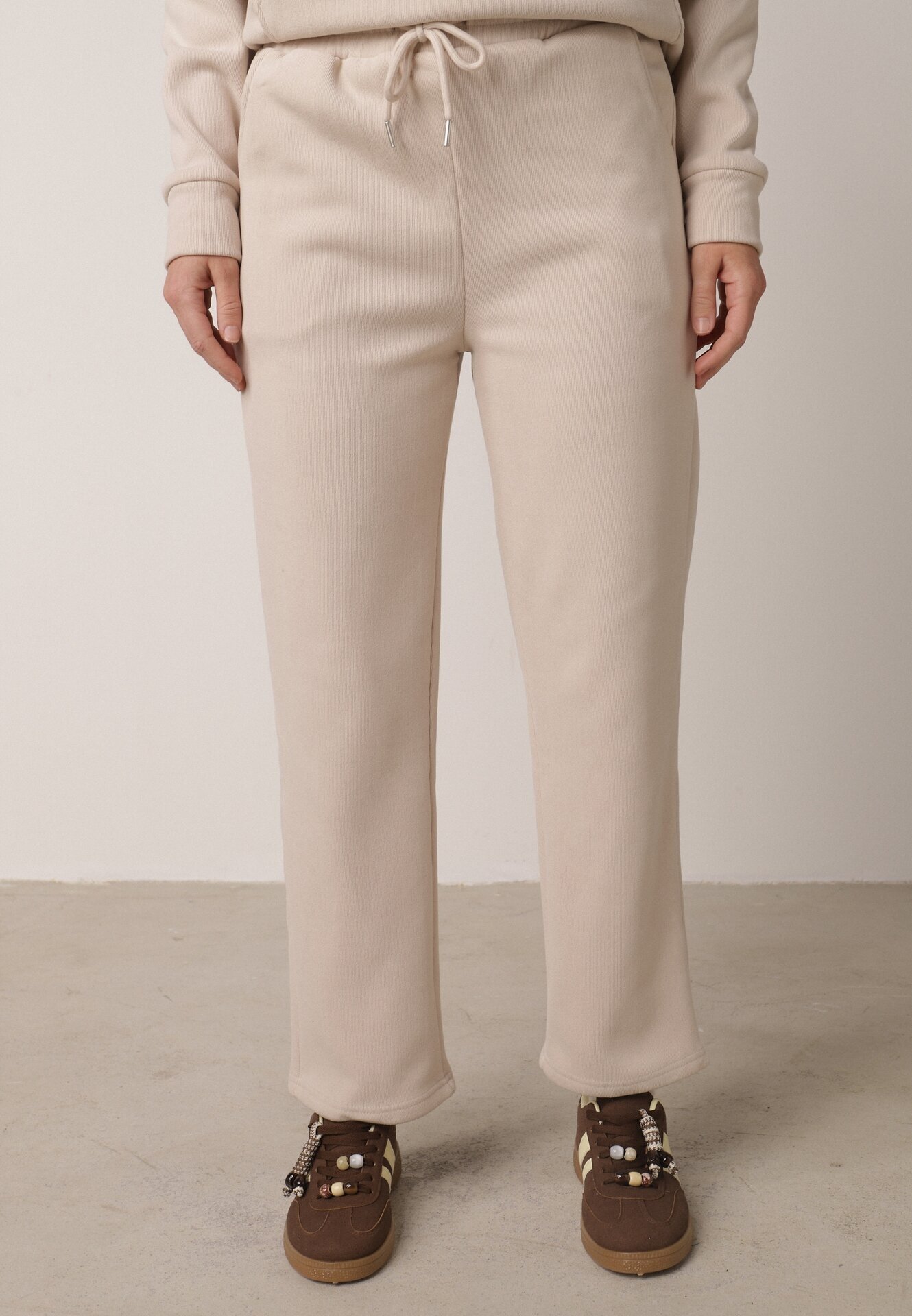 defox Compleu de Trening Bej din 2 piese din fleece cu bluză și pantaloni largi Aldonor