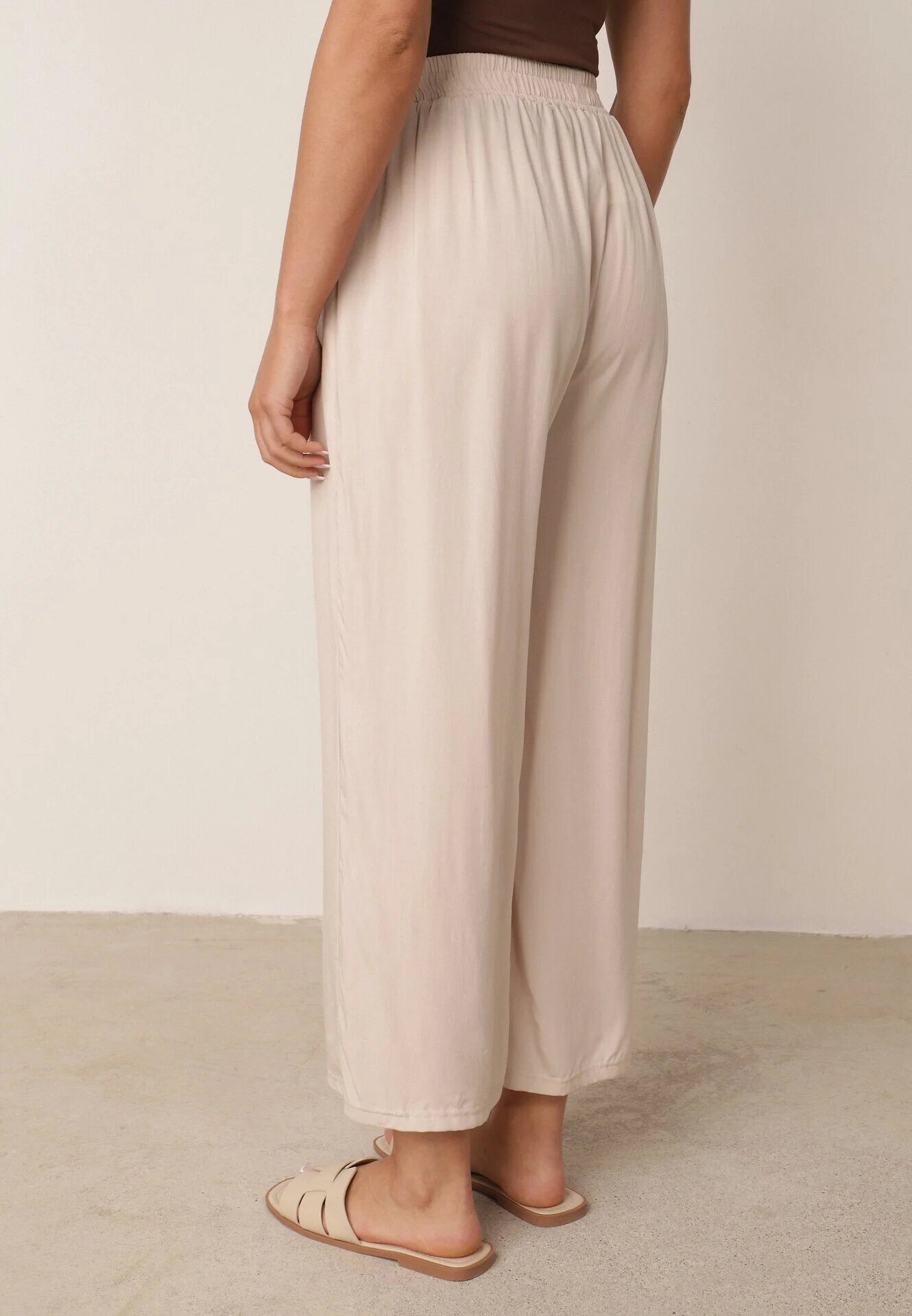 defox Pantaloni bej deschis din bumbac cu picioare largi Palazzo cu elastic în talie Nesira