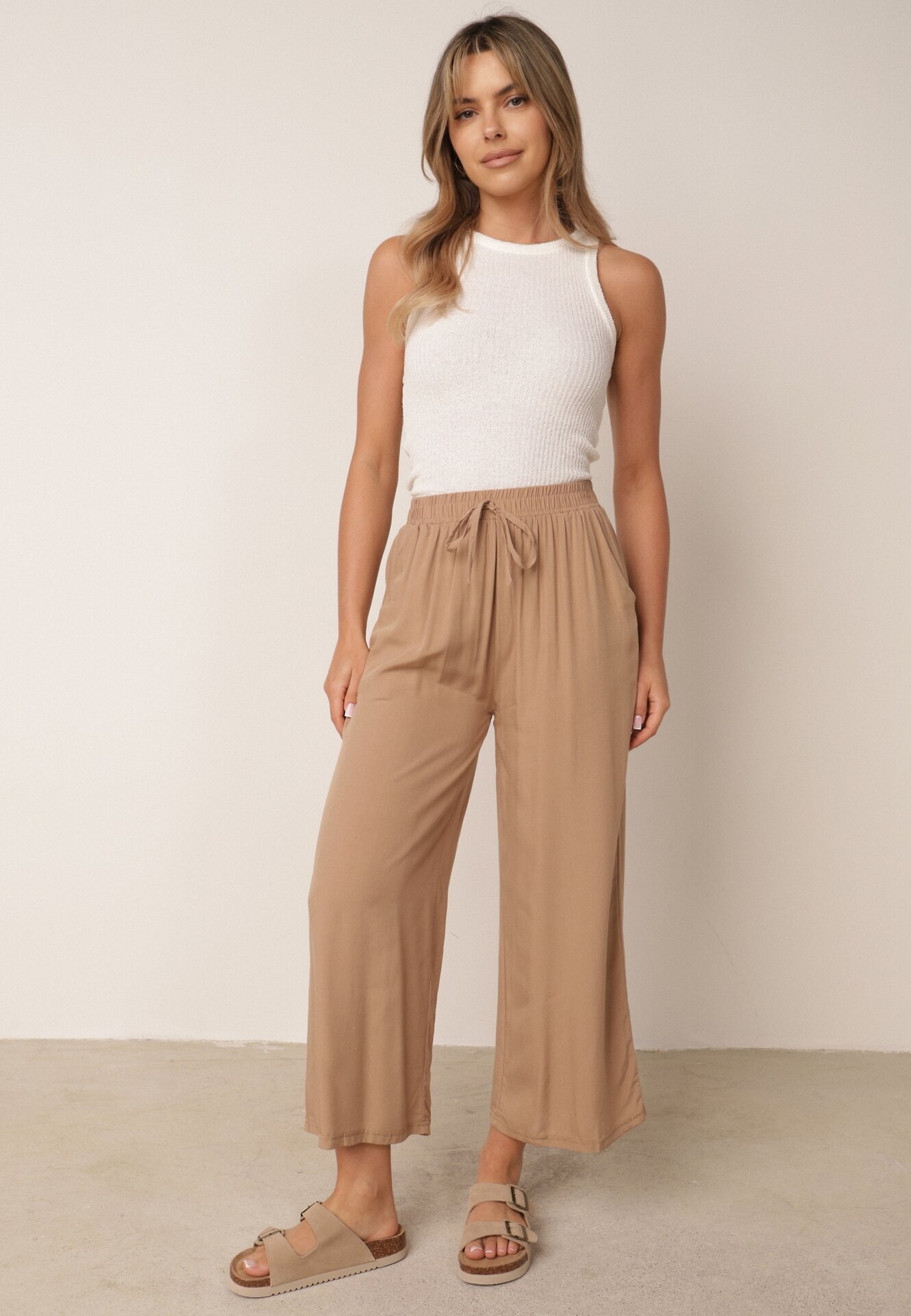 defox Pantaloni bej închis cu picioare largi Palazzo cu elastic în talie Nesira