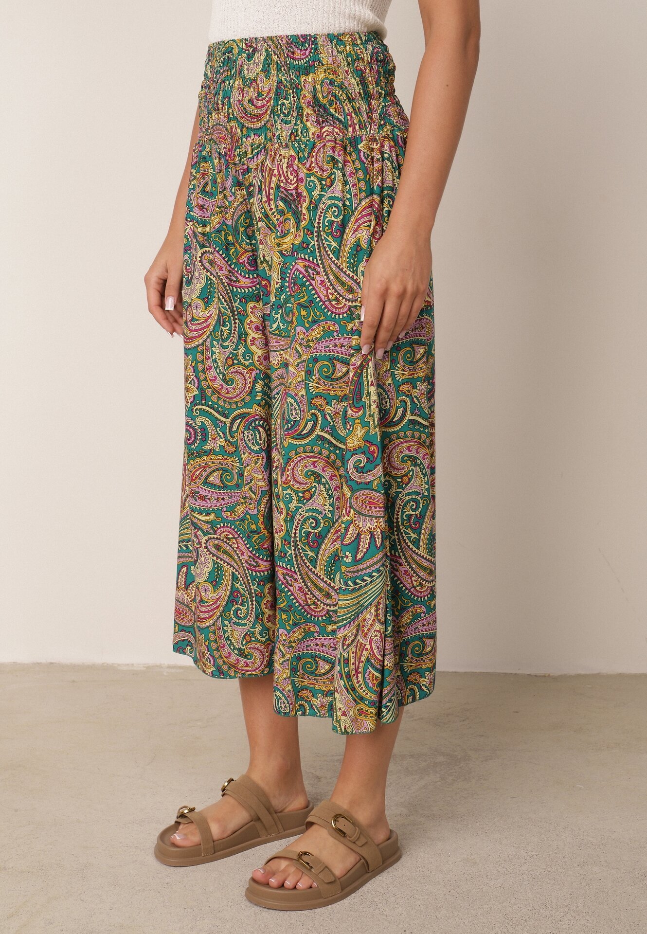 defox Pantaloni culottes verzi de bumbac cu model Paisley Tarrisa