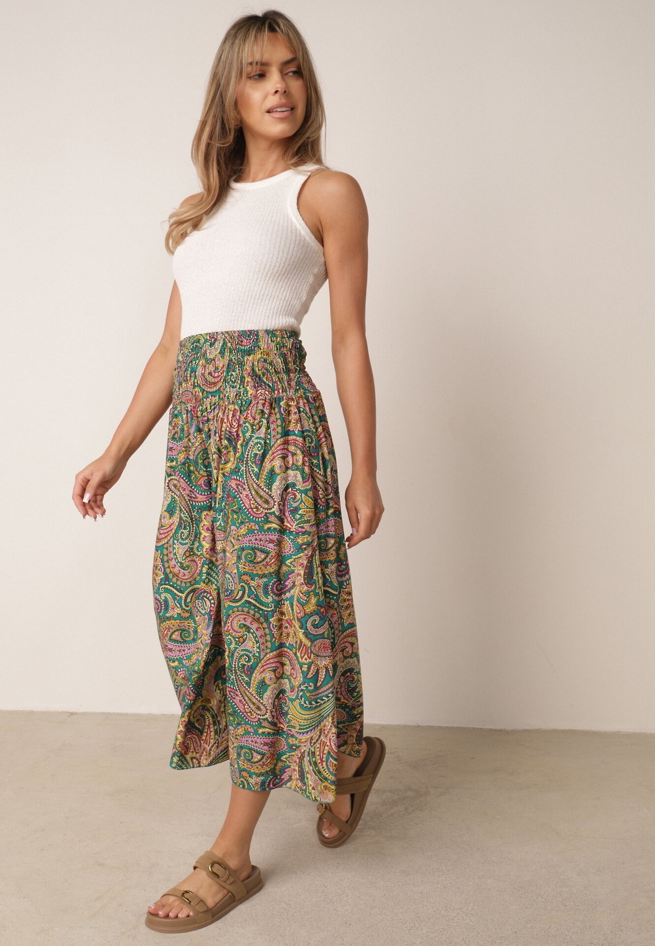 defox Pantaloni culottes verzi de bumbac cu model Paisley Tarrisa