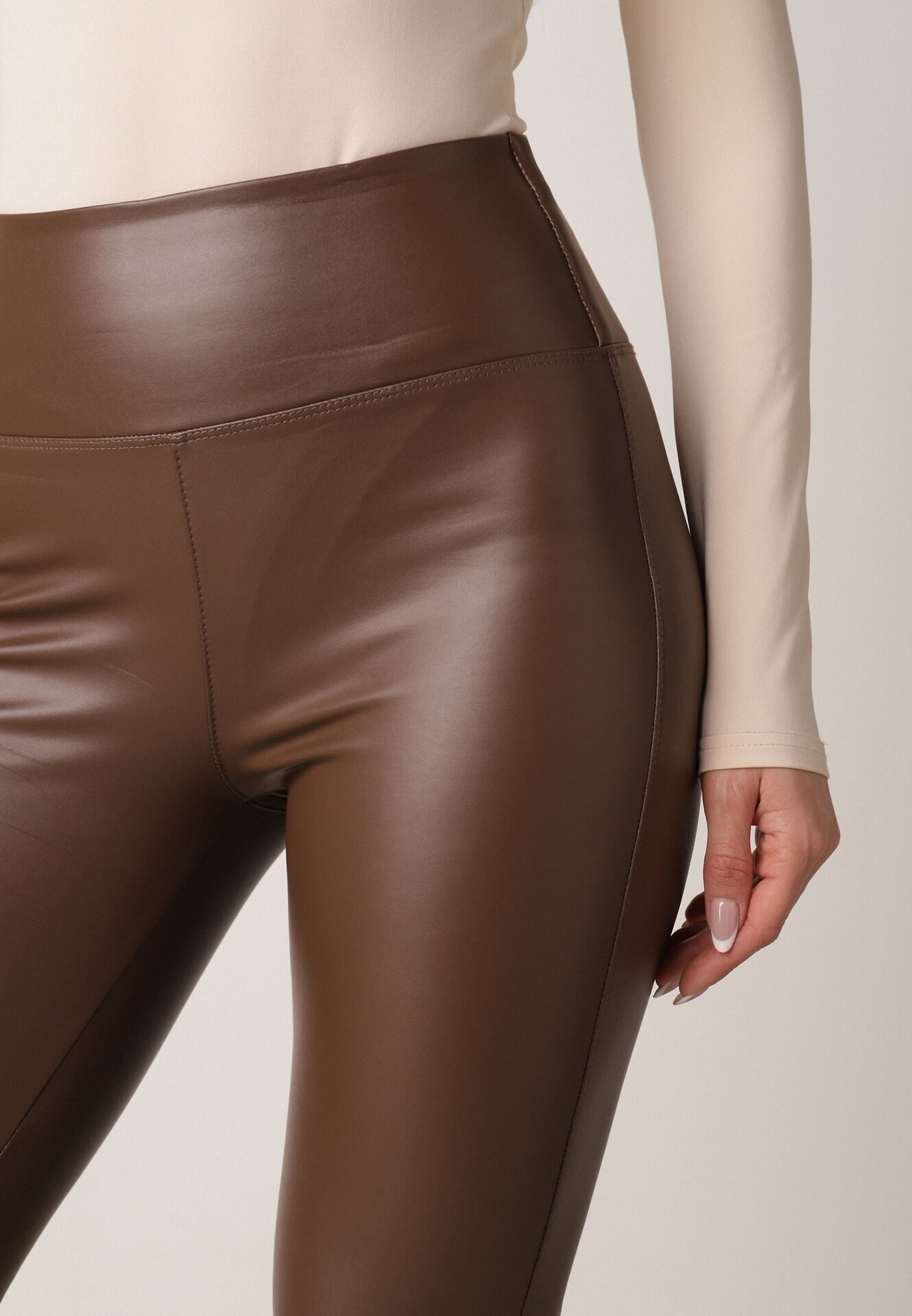 defox Pantaloni Maro Evazați cu elastic în talie din piele ecologică Arkani