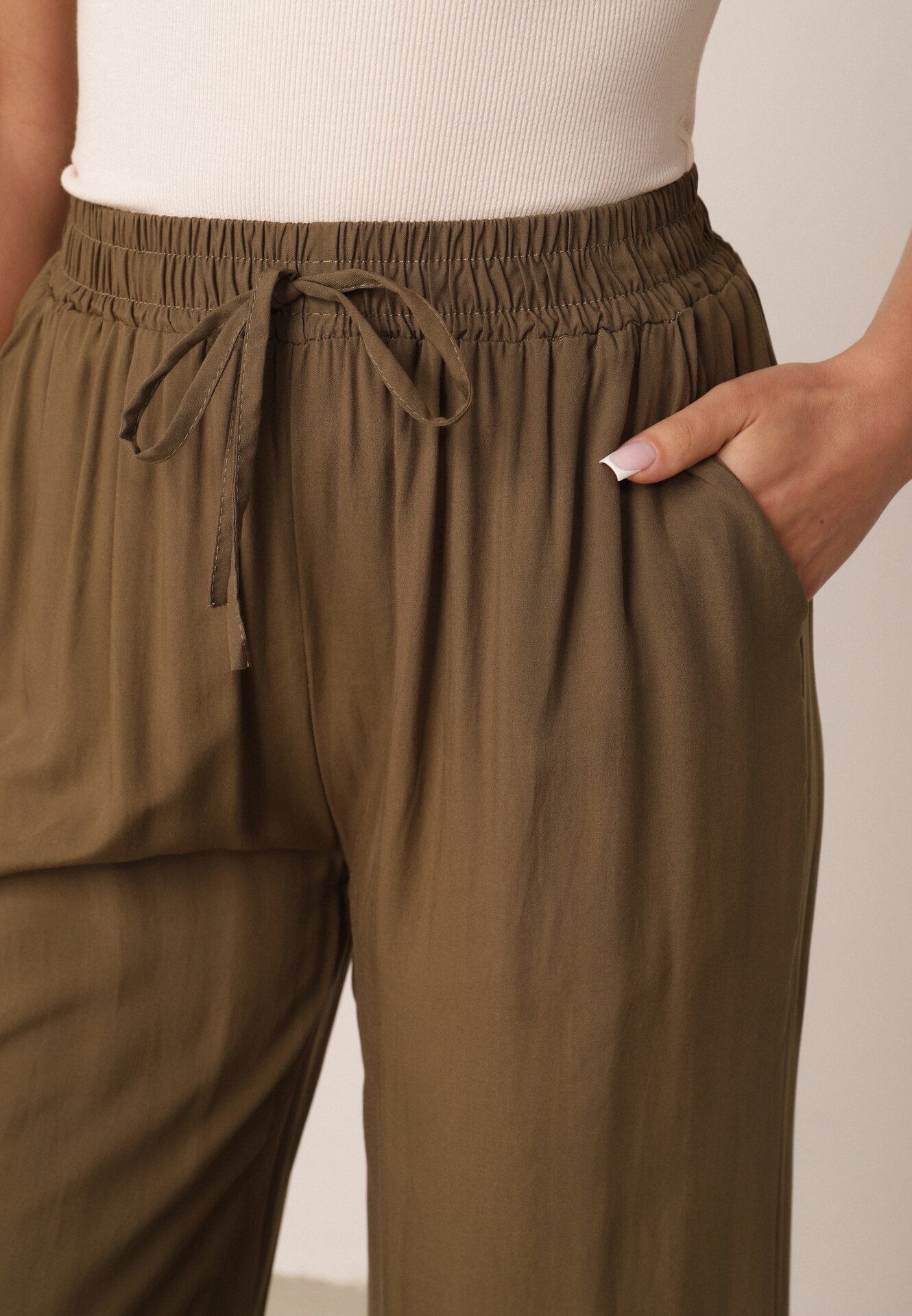 defox Pantaloni Verde închis din bumbac cu picioare largi Palazzo cu elastic în talie Nesira