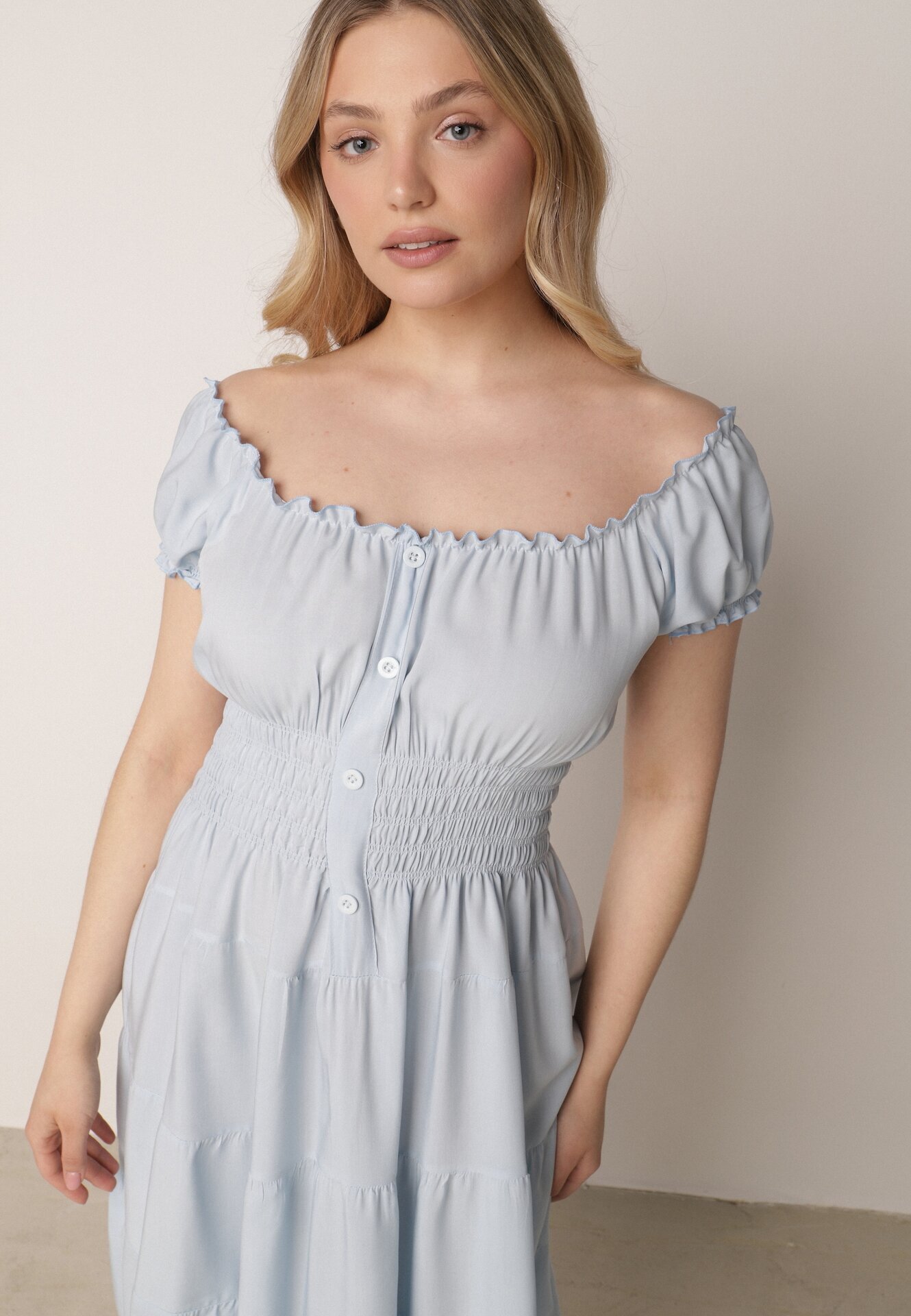 defox Rochie albastră deschisă de bumbac evazată cu nasturi și mâneci bufante Annivi