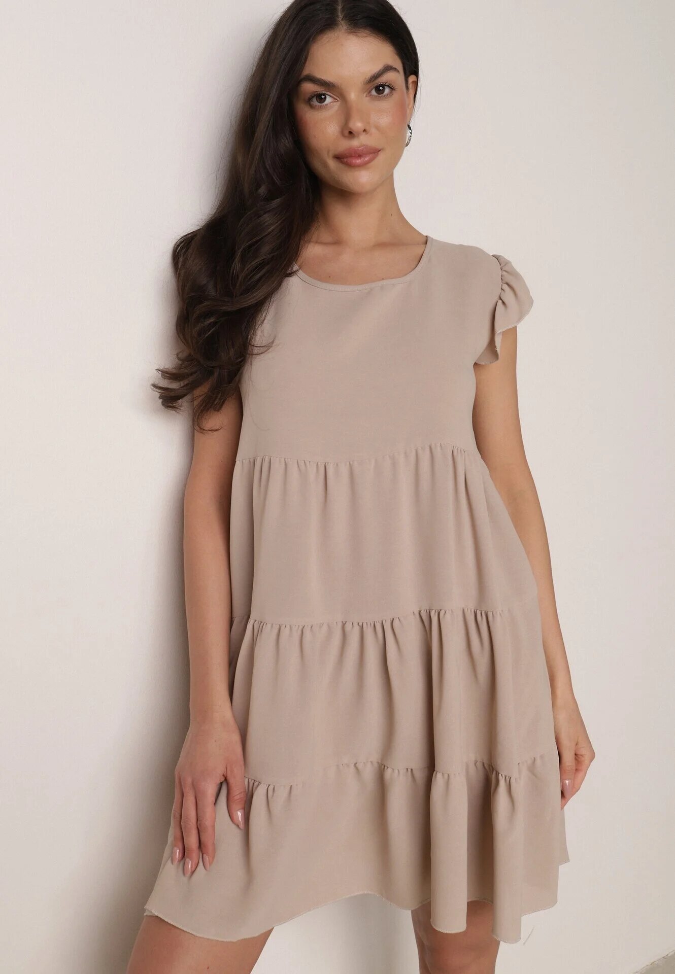 defox Rochie Amplă Bej cu Volane Prinsă la Gât Rettesa
