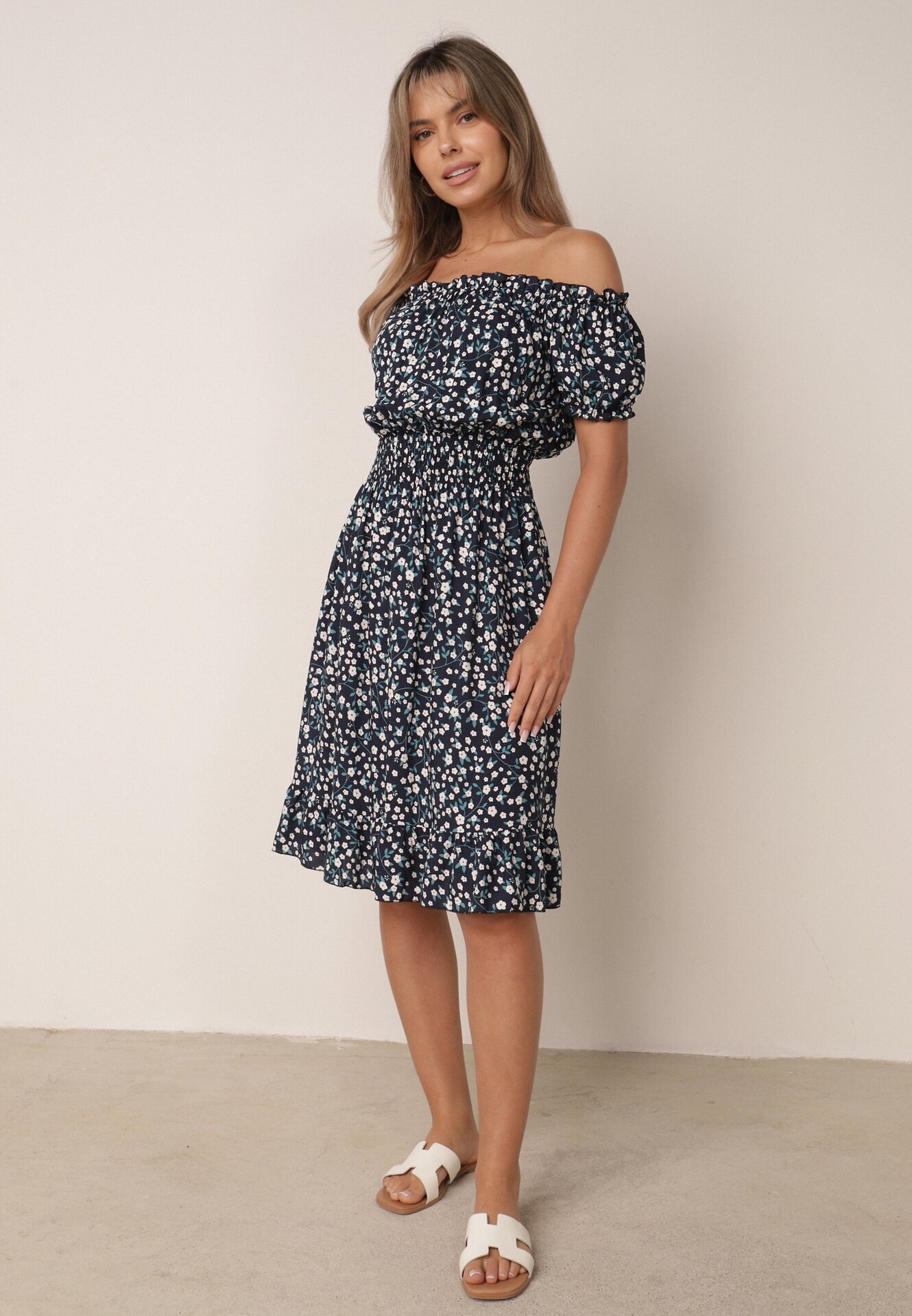 defox Rochie bleumarin din bumbac stil spaniolă cu flori cu elastic încrețit în talie Rosaliya