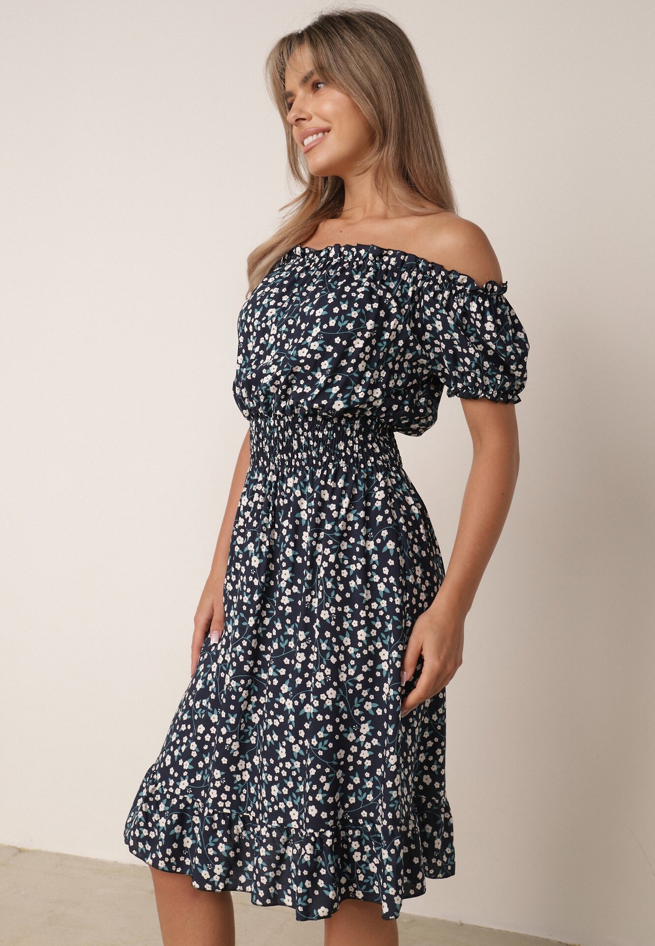 defox Rochie bleumarin din bumbac stil spaniolă cu flori cu elastic încrețit în talie Rosaliya
