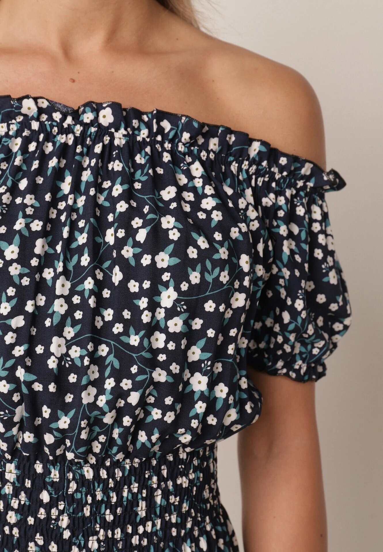 defox Rochie bleumarin din bumbac stil spaniolă cu flori cu elastic încrețit în talie Rosaliya