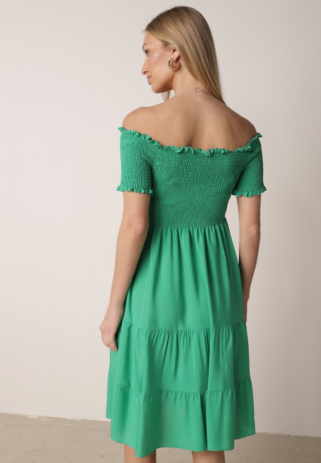 defox Rochie Verde de Bumbac cu Decolteu Spaniol cu Volane Ample la Bază Bliria