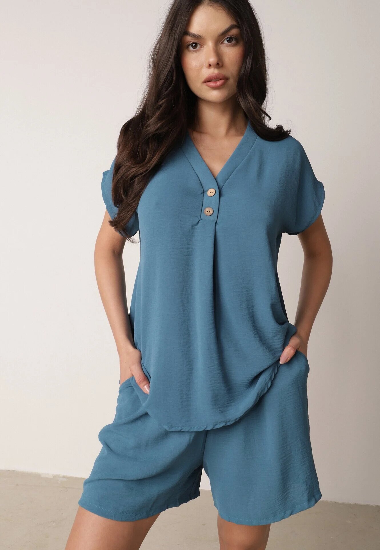 defox Set Albastru cu Vâscoză Bluză Decorată nasturi și Pantaloni scurți Nitamea