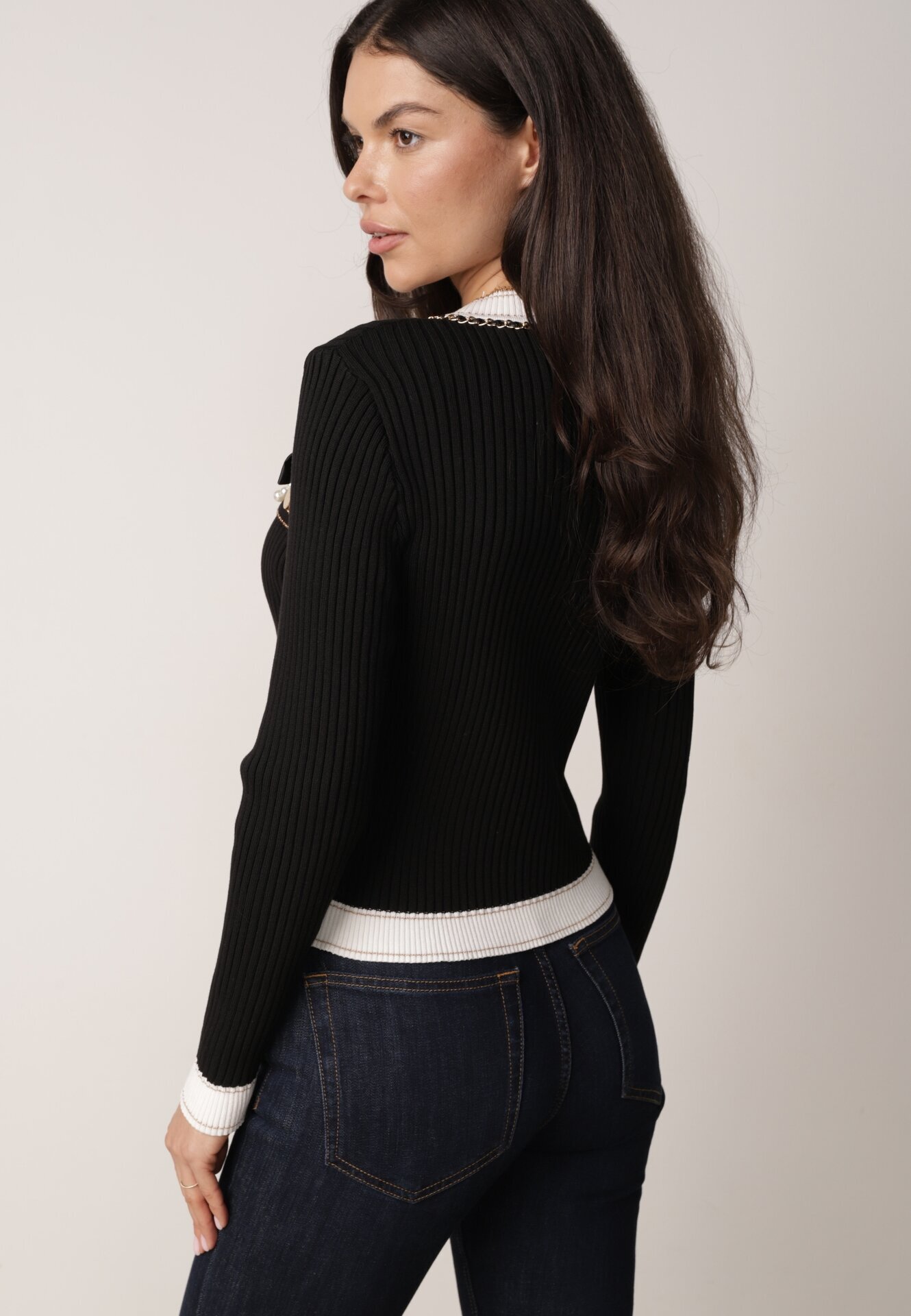 elsa.m by may Cardigan Negru din Viscoză cu Lănțișor Decorativ și Broșă și Fir Metalic Niten