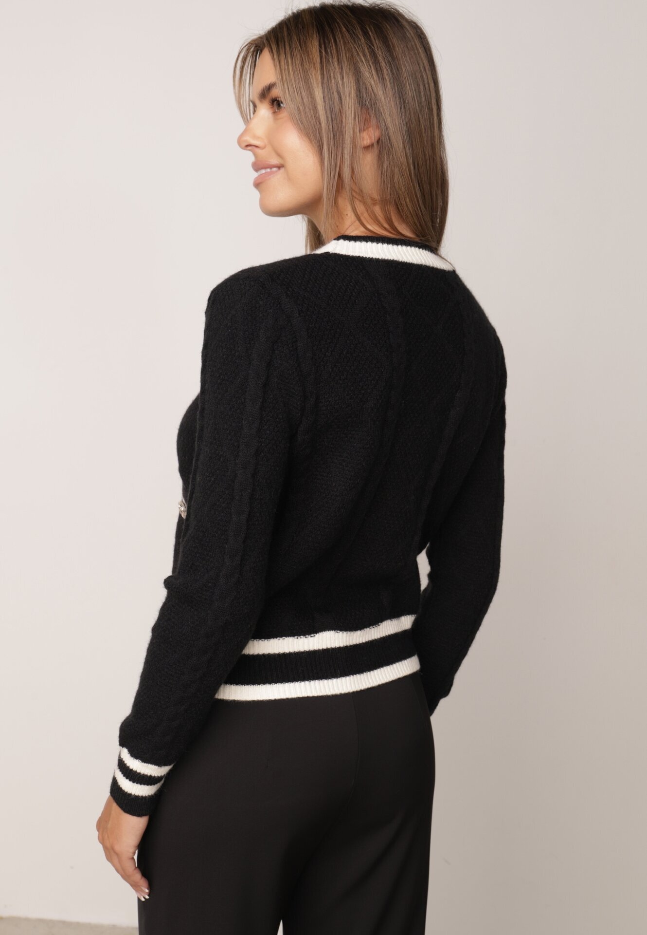elsa.m by may Cardigan Negru din Viscoză Decorat cu Broșă Fundiță și Textură Flasia