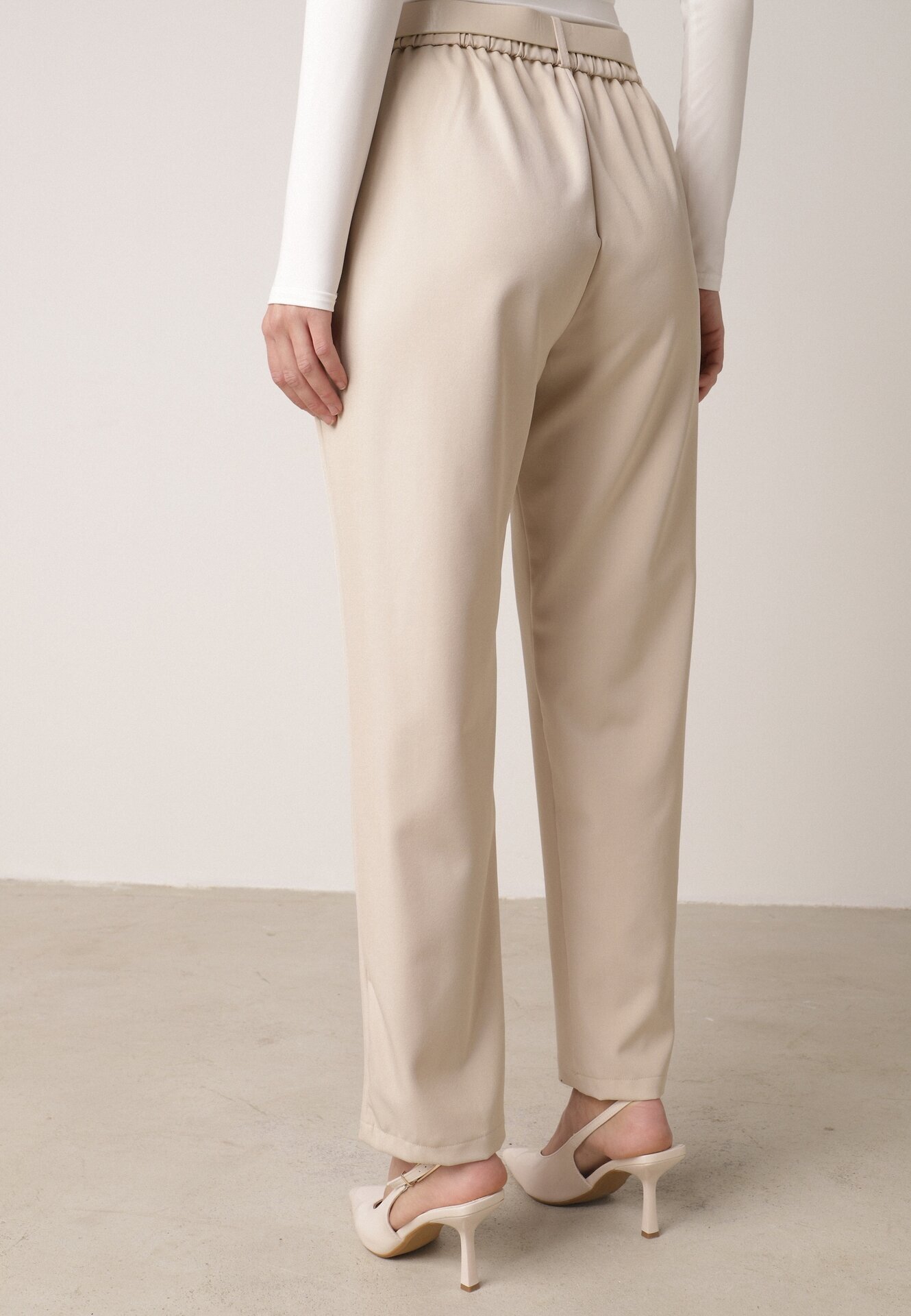 elsa.m by may Pantaloni eleganți bej țigaretă cu talie înaltă și curea cu cataramă Diminas