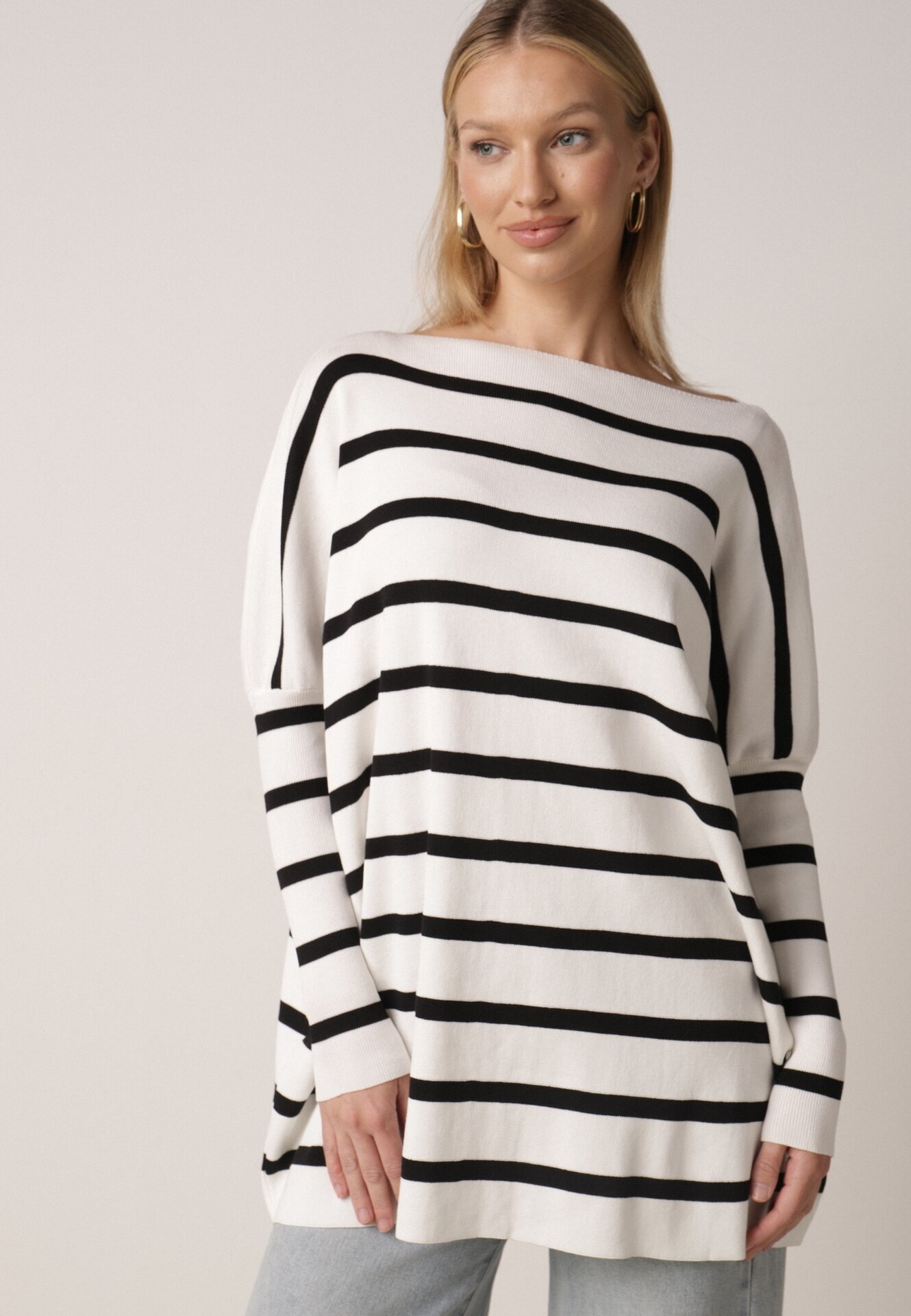 elsa.m by may Pulover Alb Oversize în Dungi cu Mâneci Liliac Caelania