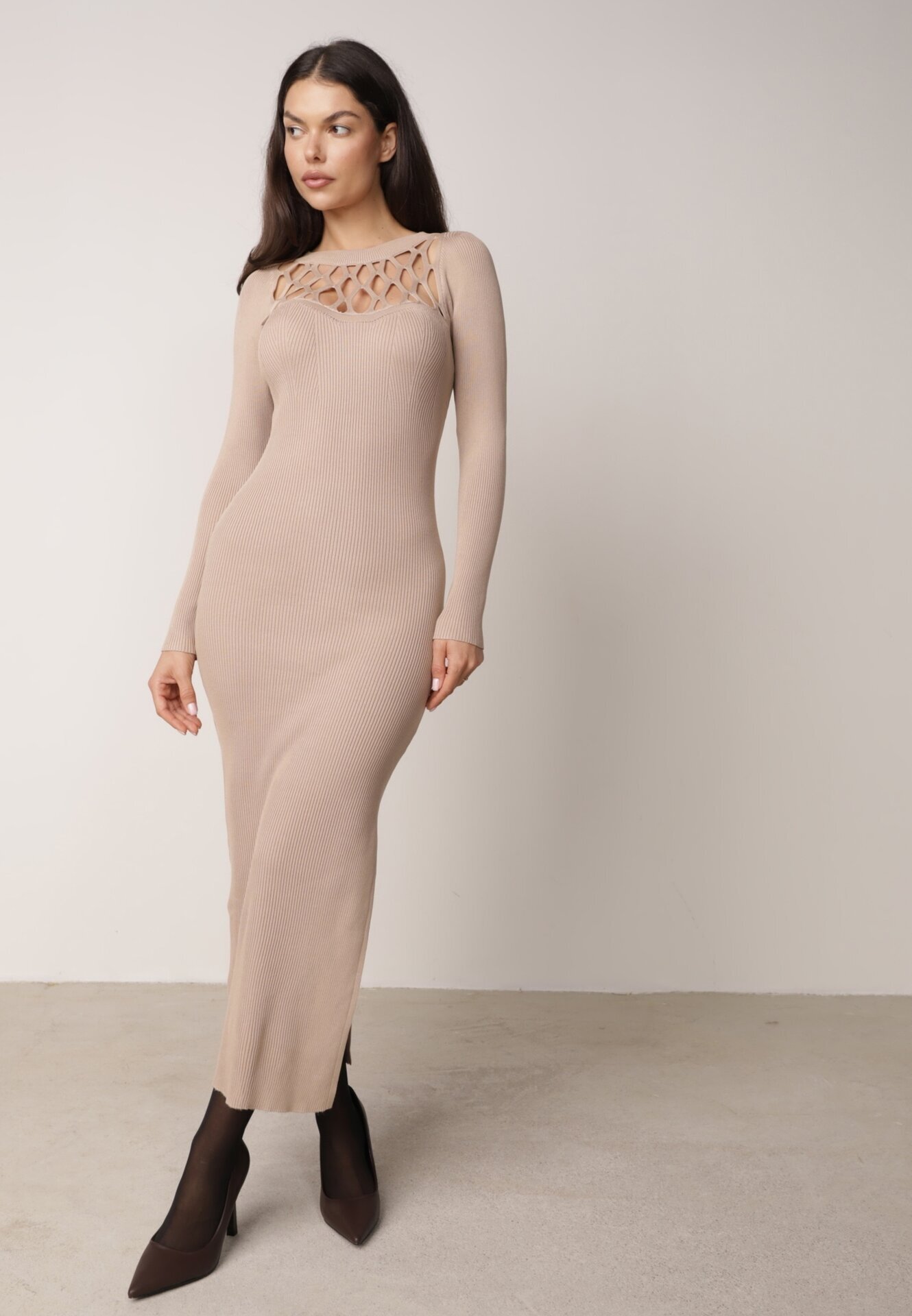 elsa.m by may Rochie Bej Reiată Maxi cu Model Ajurat și Decupaj Zanelia
