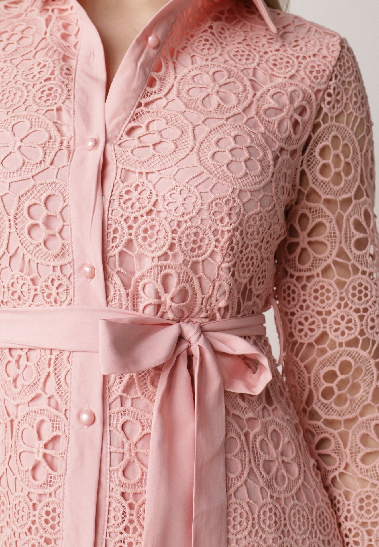 elsa.m by may Rochie Cloș Cămăișă Roz Midi cu curea și dantelă decorativă și nasturi Casuva