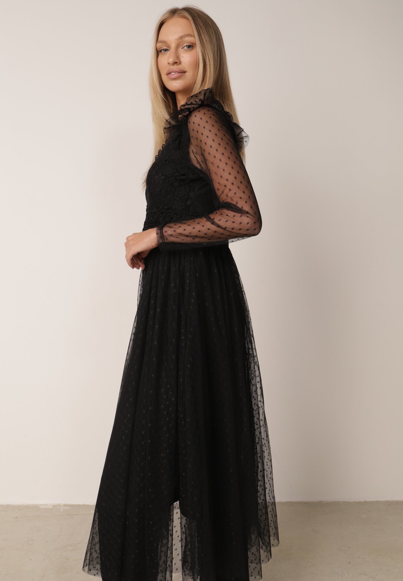 elsa.m by may Rochie neagră cu dantelă și tul Nemila