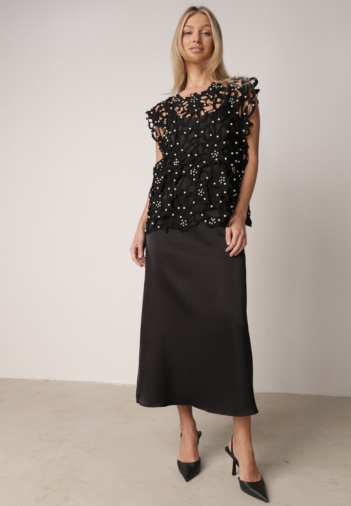 elsa.m by may Rochie neagră de satin cu bretele din viscoză și bumbac cu narută Messishis