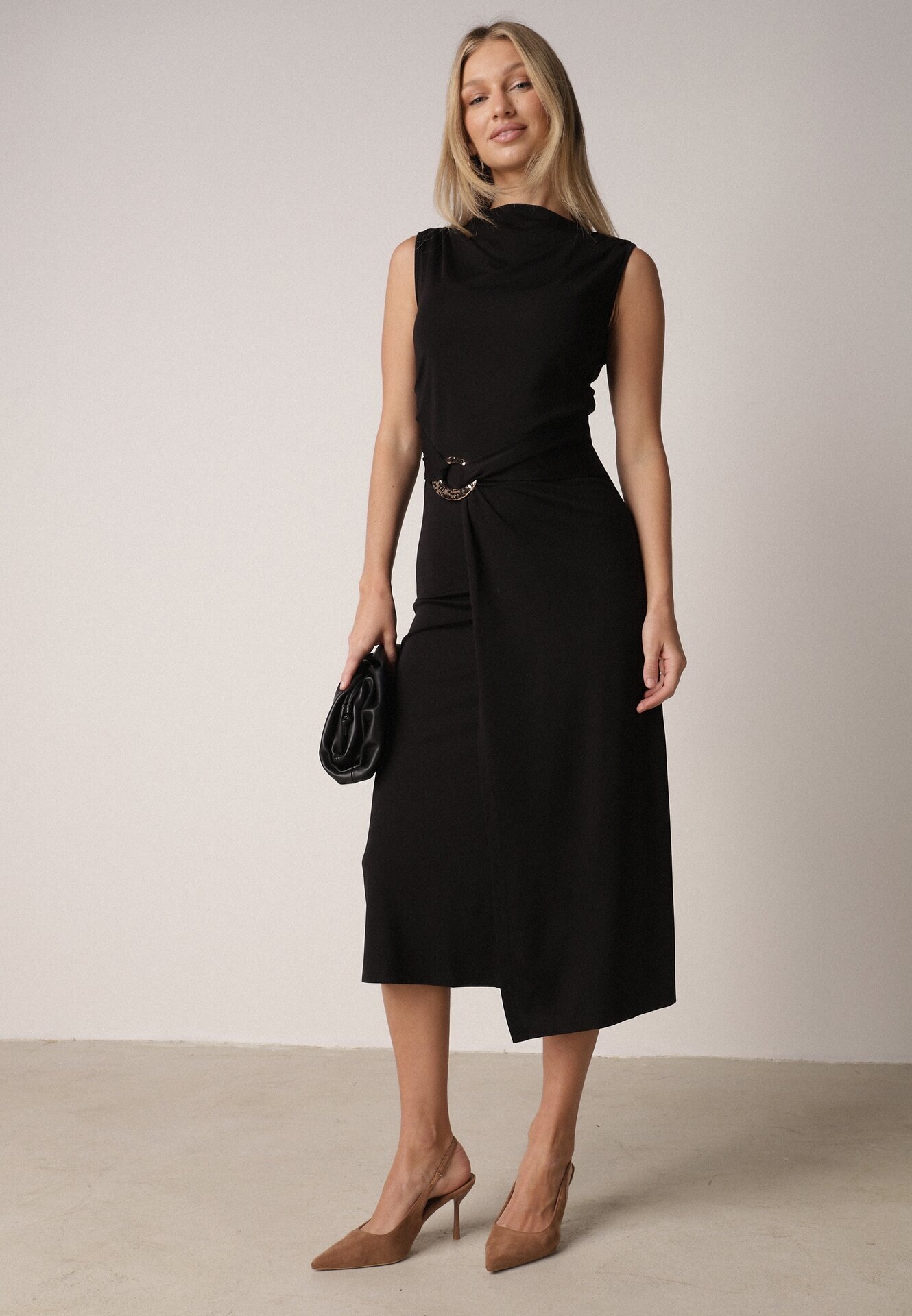 elsa.m by may Rochie Neagră Elegantă Taliată cu Decorațiune Metalică Aroos