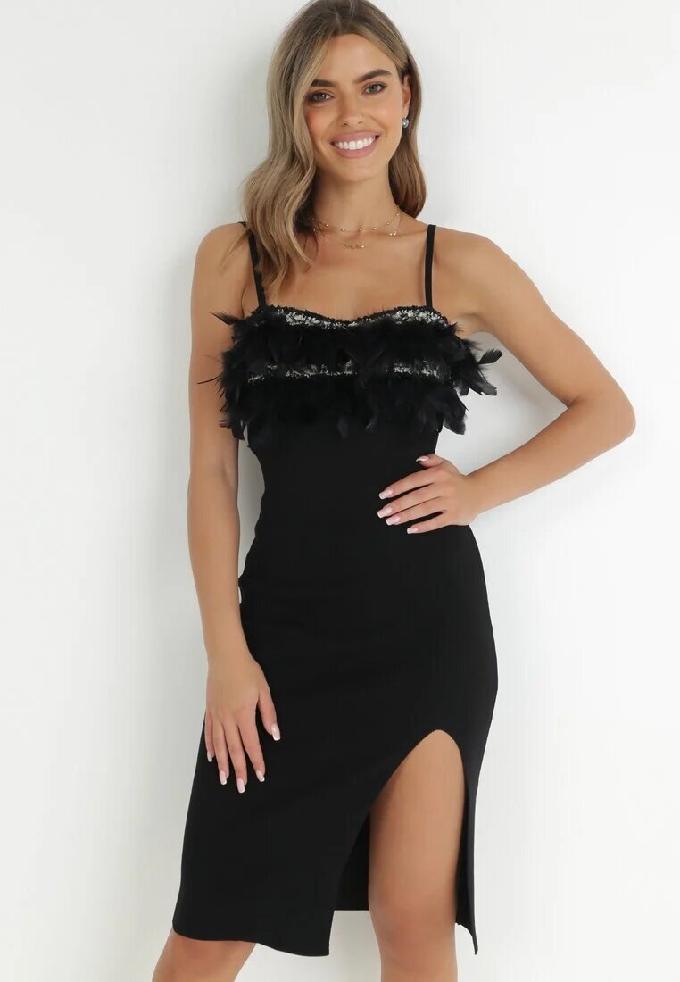 elsa.m by may Rochie Neagră mulată cu pene la decolteu Heleitte