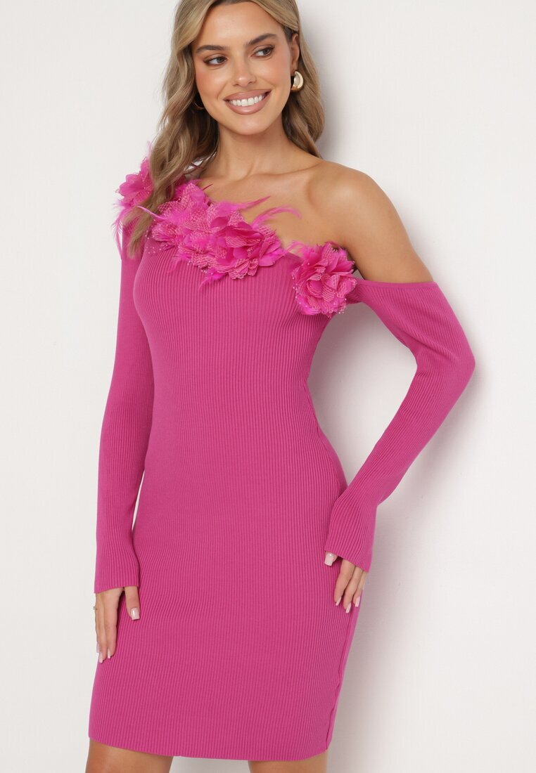 elsa.m by may Rochie tricotată Fucsia cu Vâscoză cu croi asimetric cu flori 3D și pene Nellyra
