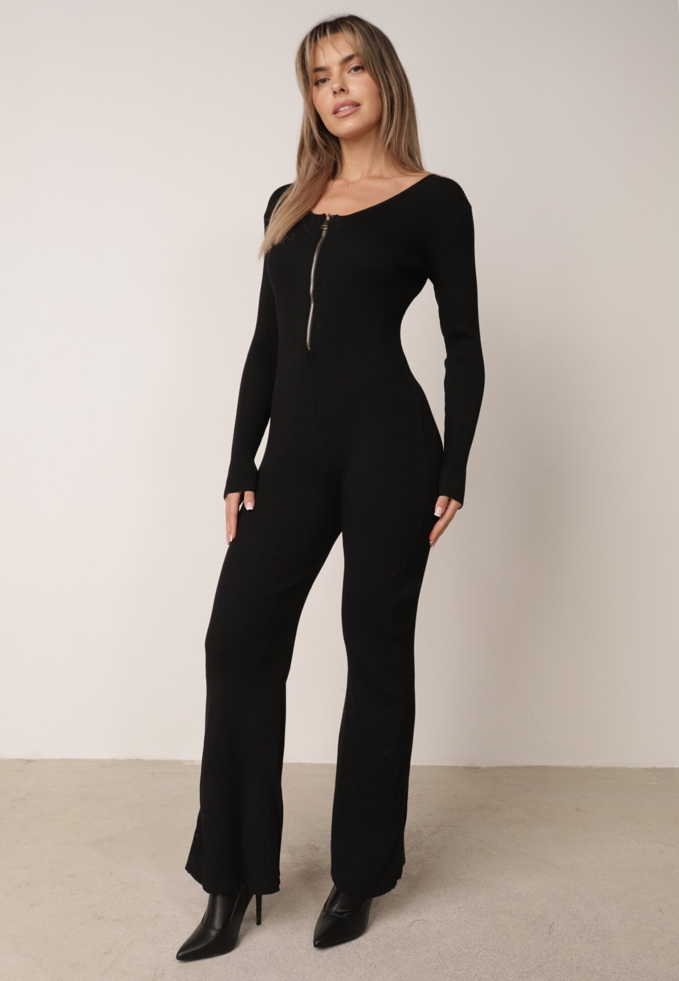 elsa.m by may Salopetă neagră din viscoză Bodycon cu striații și fermoar Alnorema