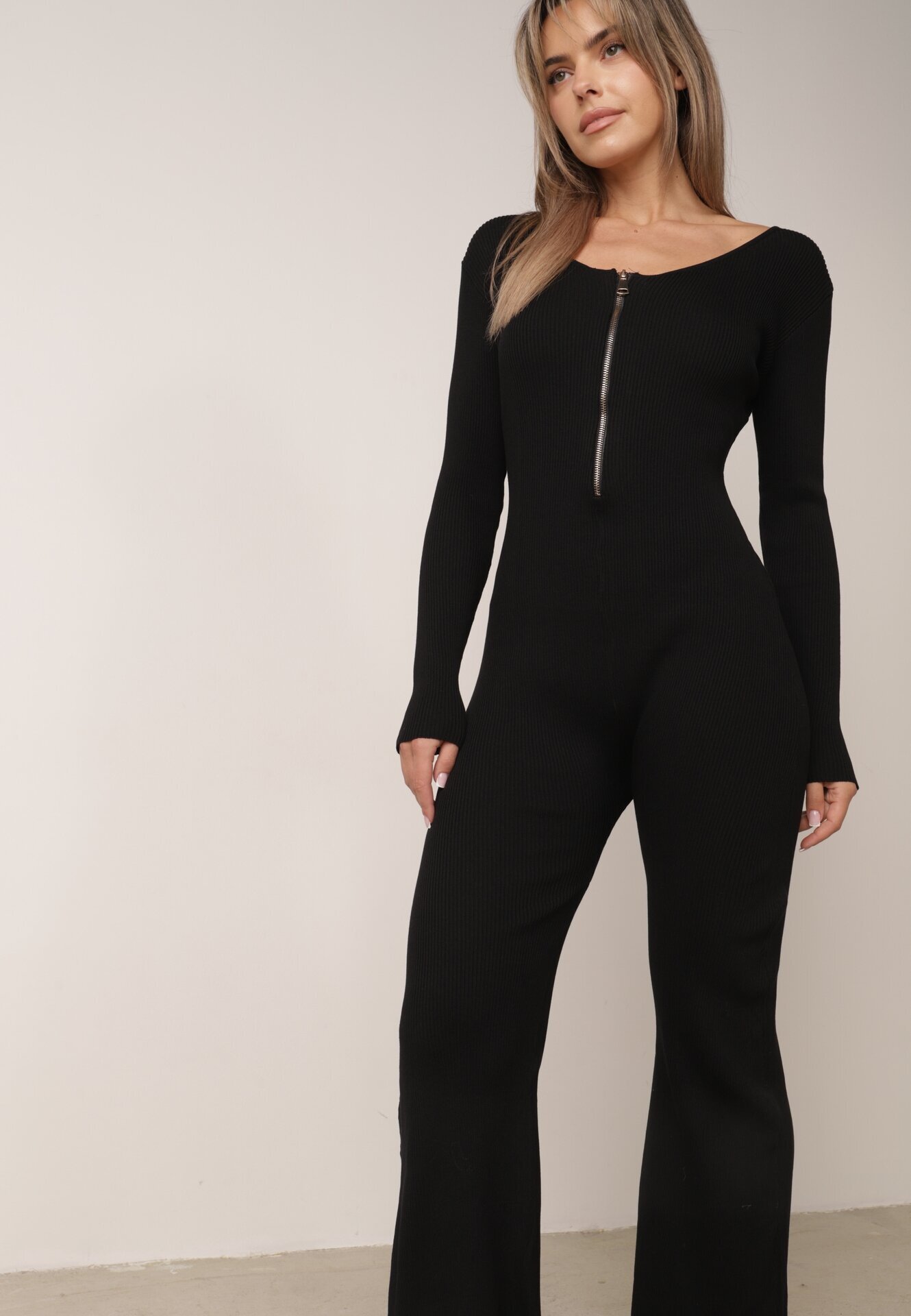 elsa.m by may Salopetă neagră din viscoză Bodycon cu striații și fermoar Alnorema