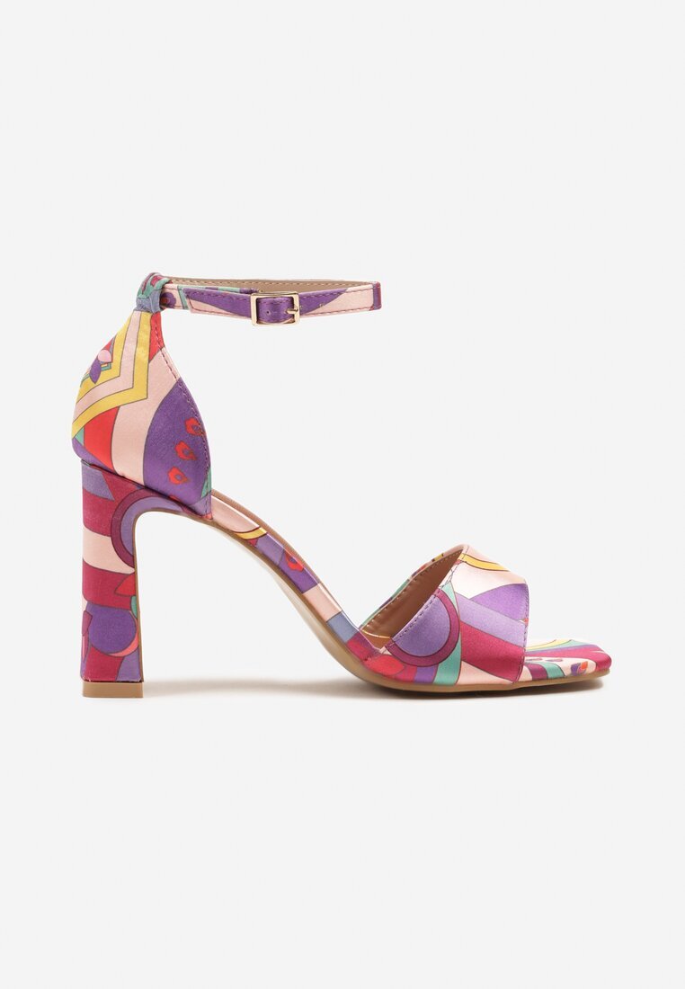 fashion belle Sandale Mov cu toc gros decorate cu model abstract Gavineas