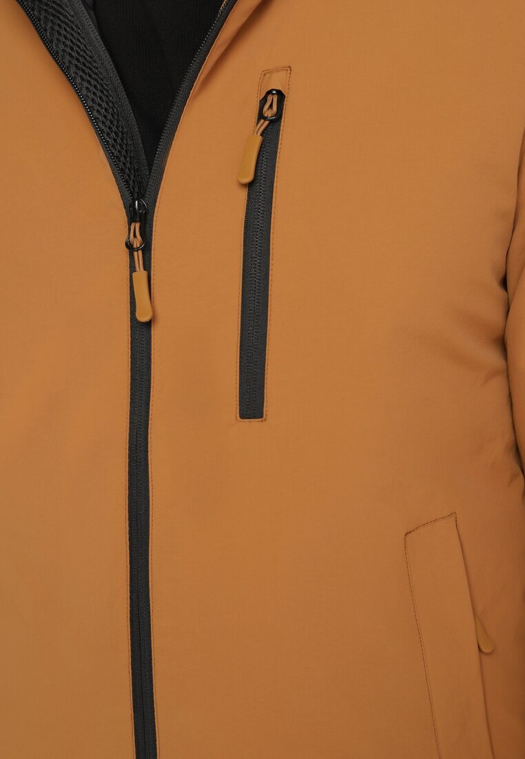  Geacă tip windbreaker maro deschis cu Glugă detașabilă și Interior matlasat Tintoria