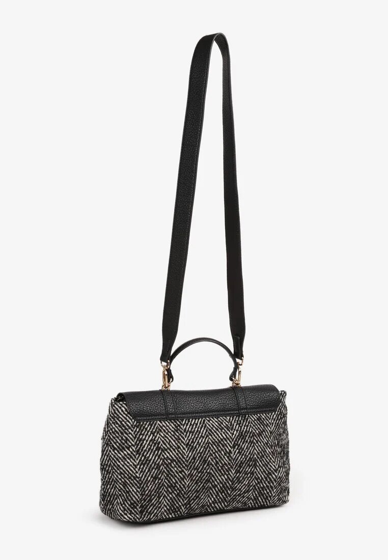  Geantă crossbody Neagră cu model în spic cu clapă decorativă și curea suplimentară Jackilina