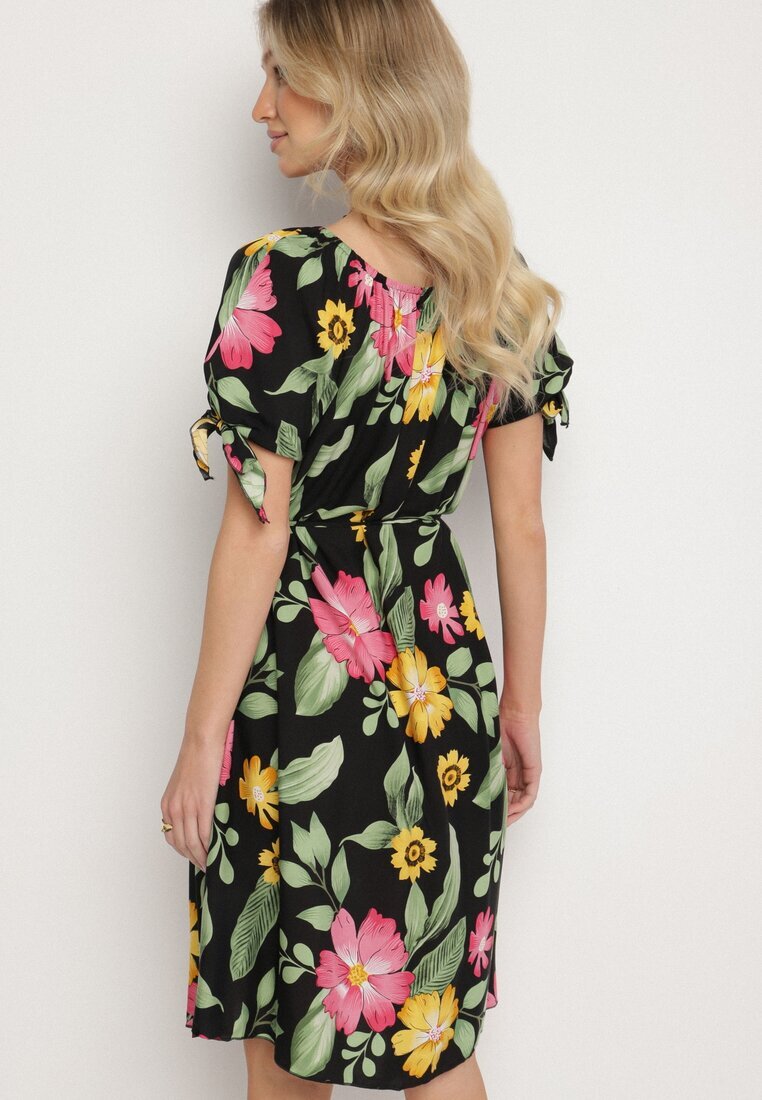 generation Rochie neagră de bumbac cu imprimeu floral cu șnur în talie și la mâneci Tosmira