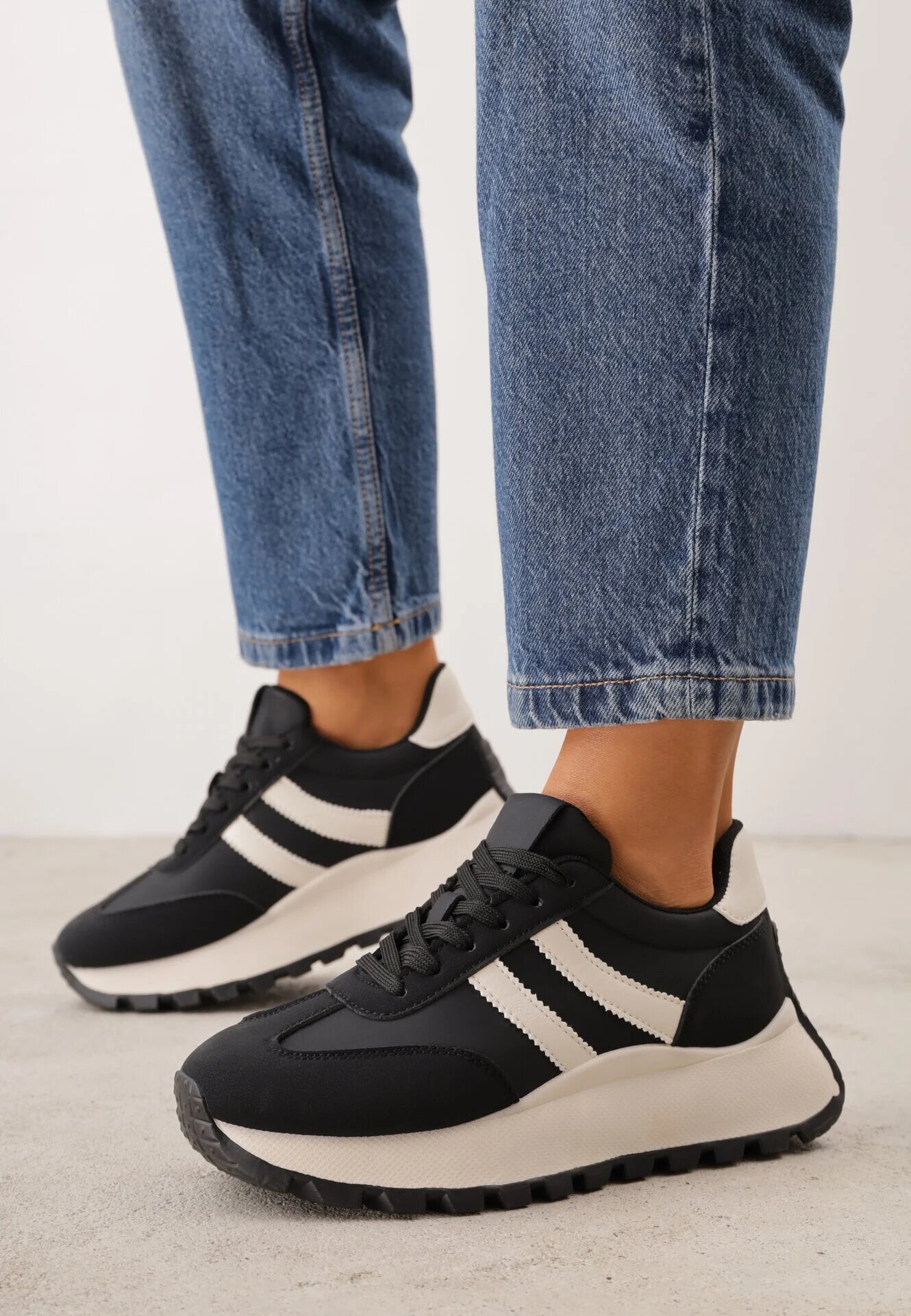 givana Sneakers groase cu talpă groasă și barete decorative Diki Negri