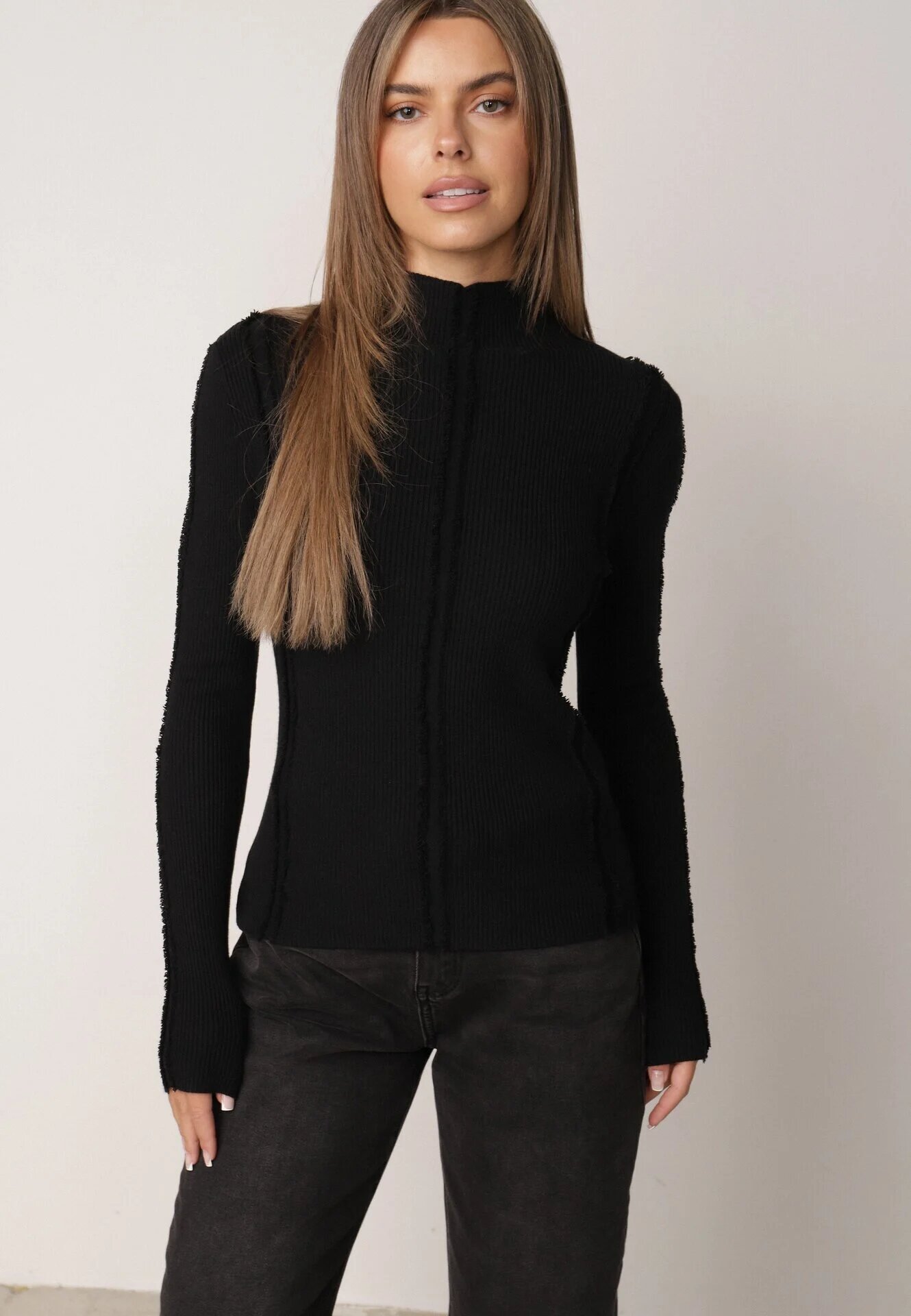 glo-story Asortat cu guler înalt din tricot ribat cu cusături decorative Moonia Negru