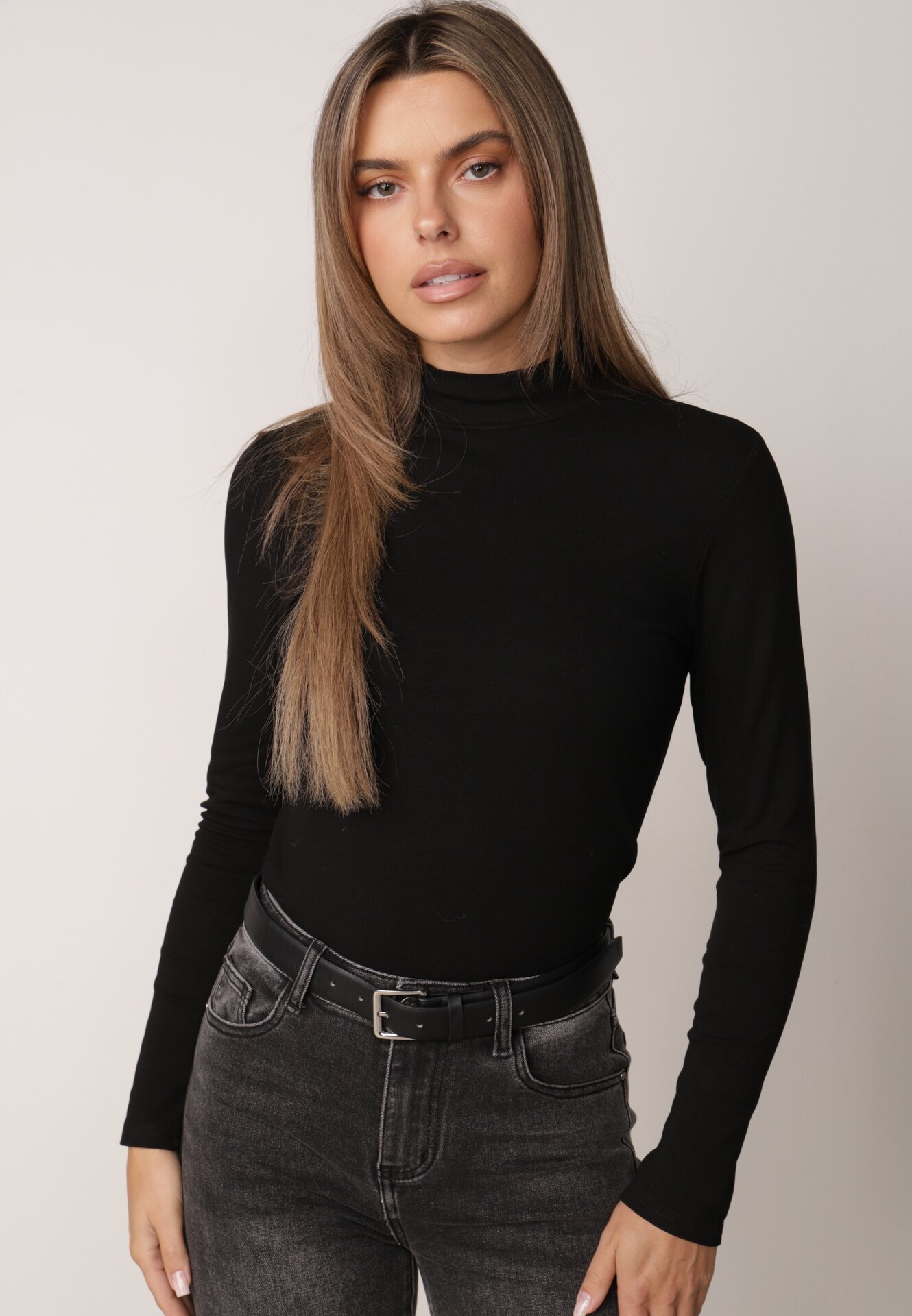 glo-story Bluză cu guler înalt din tricot elastic Munita Neagră